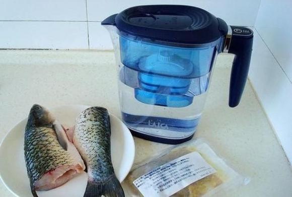 Thứ mà mùi tanh sợ nhất không phải là hành lá và gừng, mà là thứ này, thêm một ít khi nấu cá, cá thơm và ngon hơn-1