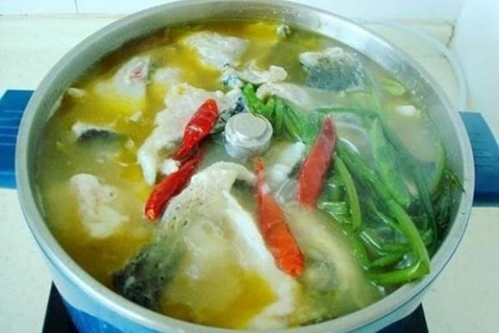Thứ mà mùi tanh sợ nhất không phải là hành lá và gừng, mà là thứ này, thêm một ít khi nấu cá, cá thơm và ngon hơn