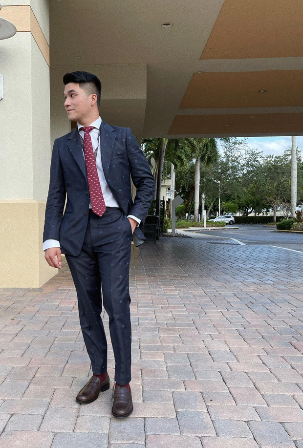 CEO tháp tùng Khánh Vân tại Miss Universe 2020 lại gây crush cực mạnh với ngoại hình bảnh bao-1