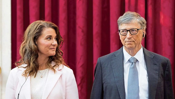 Tỷ phú Bill Gates gạ gẫm các nữ nhân viên trong nhiều năm, thừa nhận từng ngoại tình và tỏ thái độ khó chịu với vợ-1