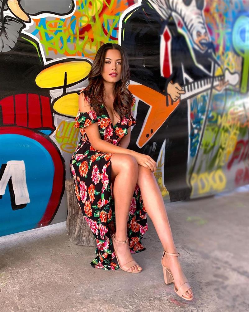 Style đời thường của Tân Hoa hậu Hoàn vũ Mexico: Chuẩn bánh bèo chúa khi diện toàn váy áo hoa lá hẹ-12