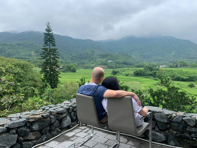 Cận cảnh khu vườn trong căn biệt phủ ngoại ô của hot mom Văn Thùy Dương, trồng được cả loại ớt đắt nhất thế giới có giá gần 1 tỷ đồng/kg-3