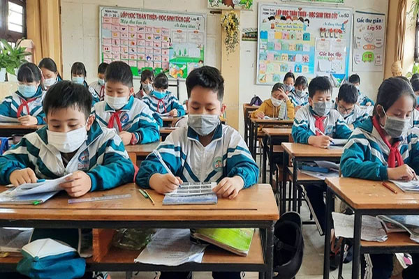 Hà Nội: Học sinh lớp 12 làm bài kiểm tra trực tuyến vào cuối tháng 5-2