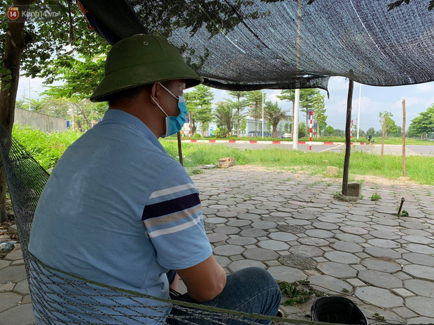 Nhân chứng kể lại thời điểm gã đàn ông cướp tài xế taxi: Kẻ cướp thản nhiên nói đang bị truy nã vì tội giết người, về đọc tin mới ngỡ ngàng là thật-1