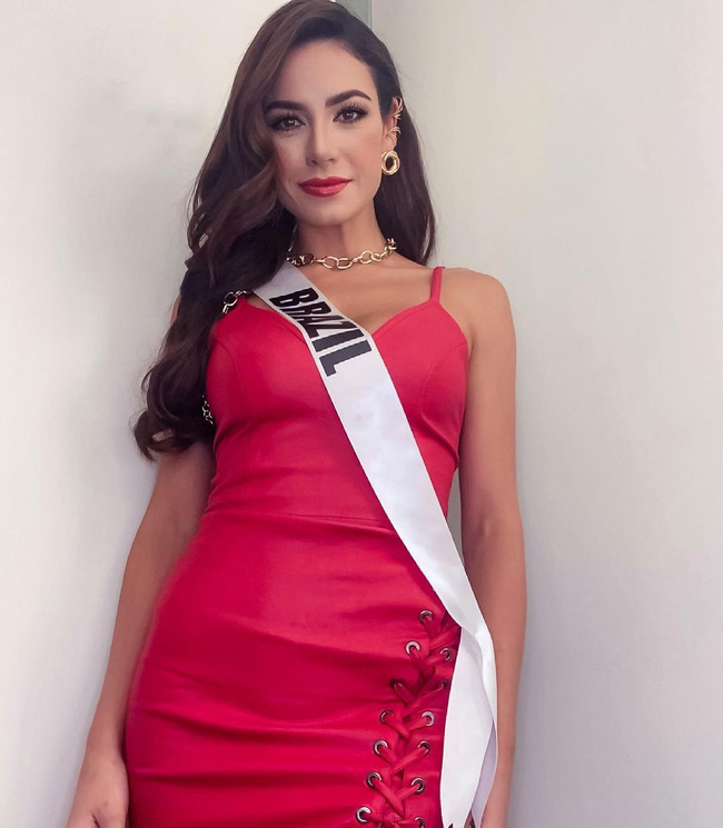 Á hậu 1 Miss Univese 2020 từng diện bộ quốc phục nhức nhối, hành trang chinh chiến chỉ hơn 10 bộ đồ-11