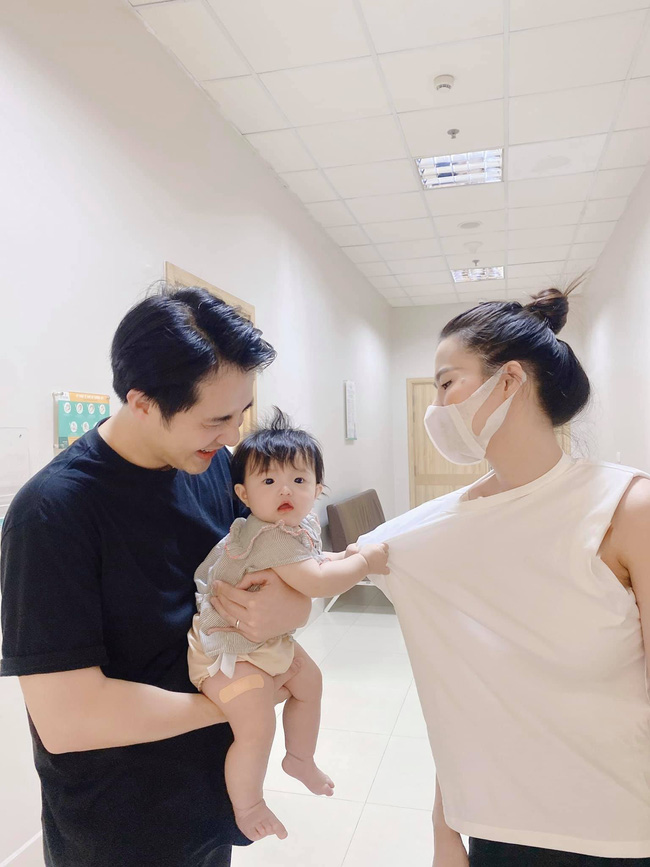 Ông Cao Thắng nín thở thực hiện thử thách đặt con ngủ, hot dad nổi tiếng chăm con khéo nhưng cũng nhận cái kết buồn cười như bao người-2