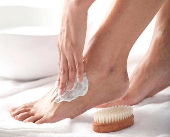 7 cách dễ dàng để khử mùi hôi chân cho dân văn phòng, đặc biệt đối với nam giới-2