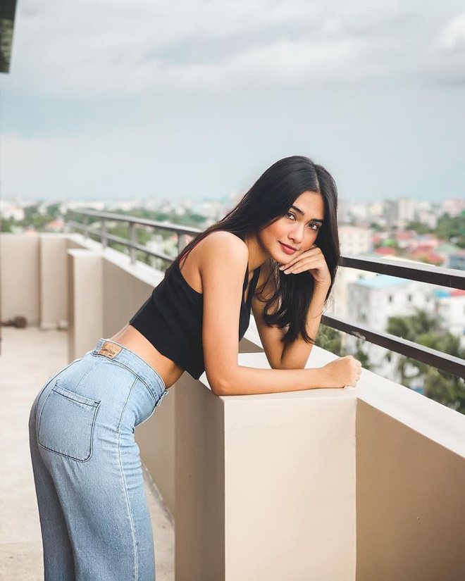 Nhan sắc của Hoa hậu Myanmar gây chú ý vì cầu cứu trên sân khấu Hoa hậu Hoàn vũ Thế giới?-6