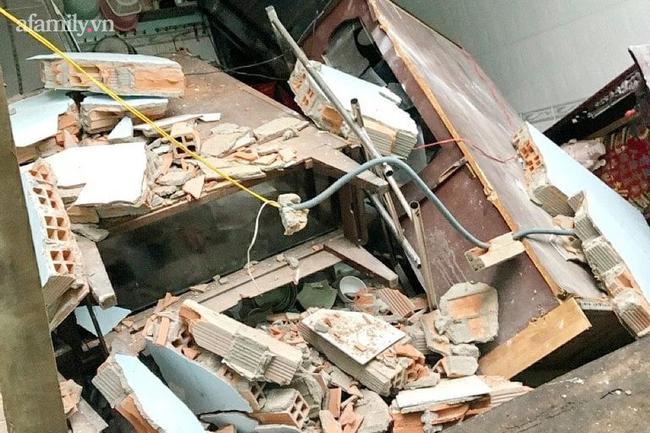 TP.HCM: Nhà sập, mẹ lao xuống kênh cứu con trai rồi ngất lịm giữa dòng nước-1