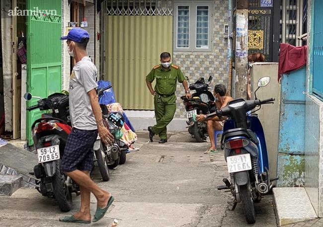 TP.HCM: Nhà sập, mẹ lao xuống kênh cứu con trai rồi ngất lịm giữa dòng nước-3