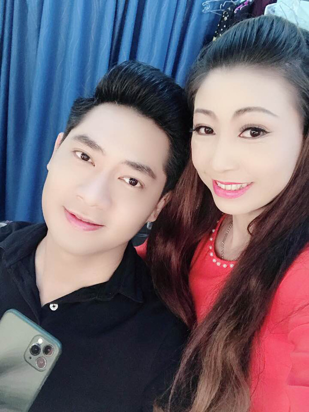 Nữ ca sĩ tự nhận là vợ chưa từng công khai của Hoài Linh kèm bằng chứng, lên tiếng để bảo vệ nam NS trước bà Phương Hằng?-9