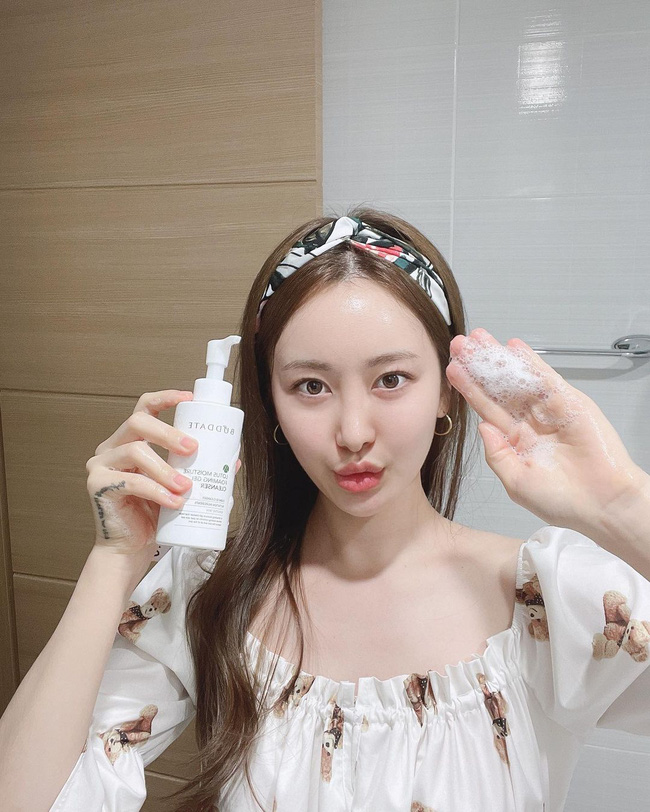 Bác sĩ lưu ý 4 điều để chị em chọn được sữa rửa mặt chuẩn nhất, giúp da đẹp lên từ bước làm sạch-1