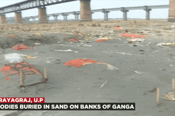 Video mới nhất quay 'mộ tập thể' chôn nghìn người ở Ấn Độ: Sự thật khắc nghiệt của Covid-19