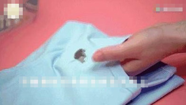 Bất kể vết bẩn nào trên quần áo bạn đều có thể giặt sạch bằng những mẹo không phải ai cũng biết-1