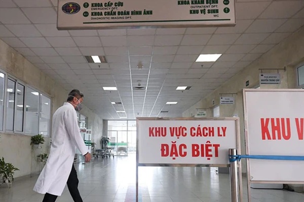 Thai phụ mắc Covid-19 ở Hà Nội diễn biến nặng, có thể phải đặt ECMO-1