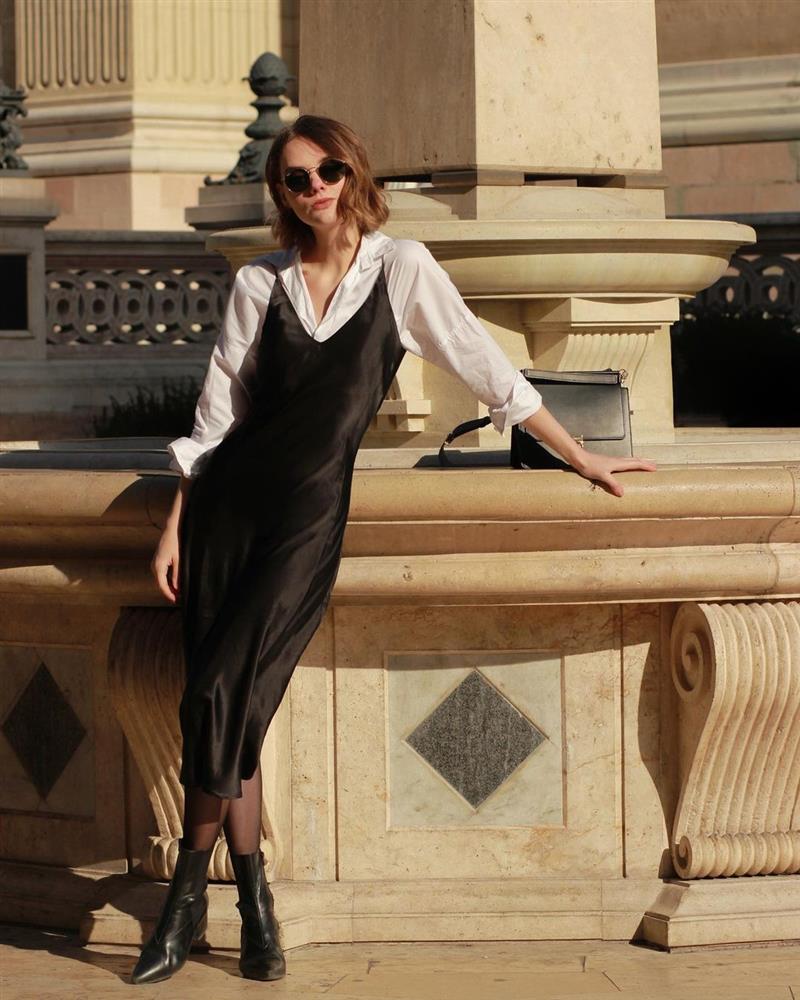 Nghe gái Pháp nói chuyện ăn mặc: Mặc đi mặc lại một món đồ, thích tóc rối, mê son môi và luôn kiêu hãnh từ trong tâm thế-5