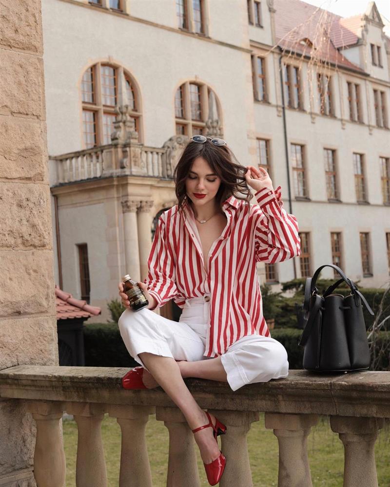 Nghe gái Pháp nói chuyện ăn mặc: Mặc đi mặc lại một món đồ, thích tóc rối, mê son môi và luôn kiêu hãnh từ trong tâm thế-6