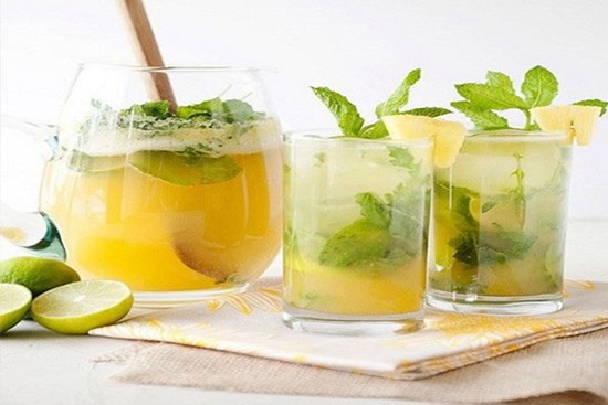 7 công thức nước detox giúp thải độc, tiêu mỡ và làm đẹp da chuyên gia khuyên nên dùng mùa hè