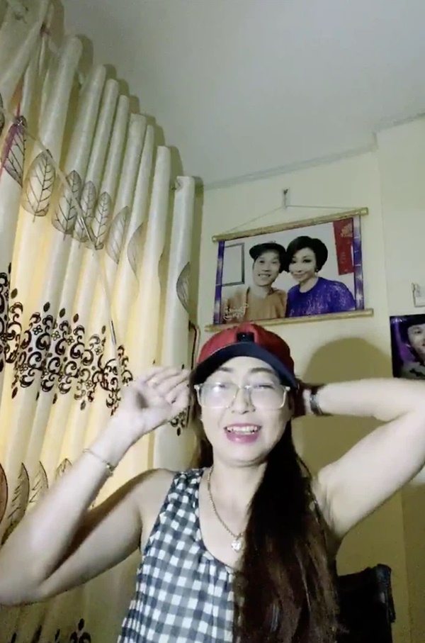 Bà Phương Hằng livestream hé lộ bí mật Vbiz, ai dè thành chuyên mục bóc trần ca sĩ tự nhận là vợ NS Hoài Linh?-2