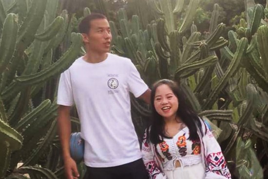 Chàng trai 1m8 lấy vợ cao 1m2: Ngoài chuyện tình đẹp, câu chuyện về chiều cao nấm lùn của cô gái khiến nhiều cha mẹ phải lưu ý