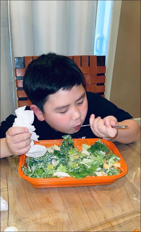 Cậu út nhà Bằng Kiều mới 10 tuổi đã rất nghị lực trong ăn uống để giảm cân, các mẹ khuyên phải làm thêm điều này để có hiệu quả tốt-2