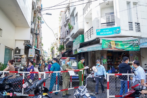 Một người bán quán ăn ở TP.HCM dương tính với SARS-CoV-2-1