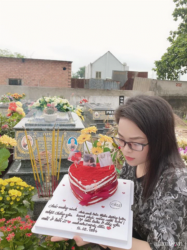 Chiếc bánh kem bên ngôi mộ và câu chuyện tình của chàng trai ung thư giai đoạn cuối cùng cô gái mắc bệnh tim!-2