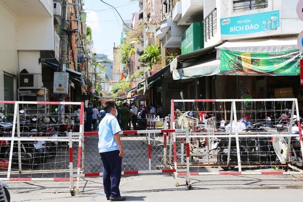 Cảm giác bỏng rát ngực: Một triệu chứng khẩn cấp của COVID-19 tuyệt đối không được bỏ qua-5