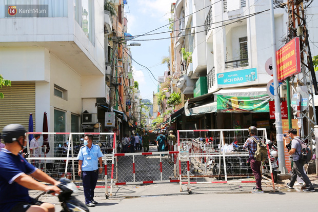 Chủ quán ăn ở quận 3 có kết quả khẳng định dương tính, TP. HCM thần tốc truy vết lấy mẫu xét nghiệm toàn bộ cư dân-1