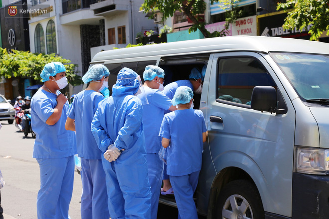 Chủ quán ăn ở quận 3 có kết quả khẳng định dương tính, TP. HCM thần tốc truy vết lấy mẫu xét nghiệm toàn bộ cư dân-3