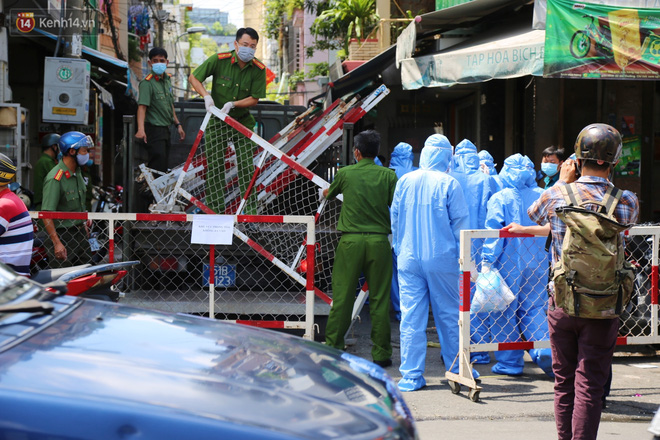 Chủ quán ăn ở quận 3 có kết quả khẳng định dương tính, TP. HCM thần tốc truy vết lấy mẫu xét nghiệm toàn bộ cư dân-8