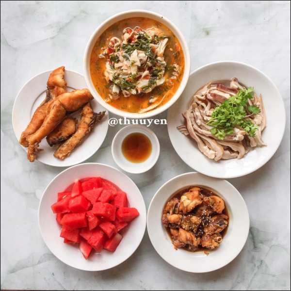 Biết nấu ăn từ năm 8 tuổi, sinh viên&nbsp;Hải Dương vào bếp cả tuần không lặp&nbsp;món, nhìn mâm cơm gia đình 3 thế hệ ai cũng trầm trồ-8