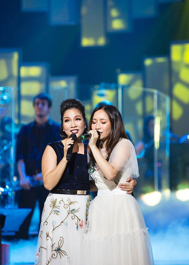 Chân dung Mỹ Anh - con gái diva Mỹ Linh: Táo bạo khoe vòng 3 ở tuổi 19, đanh đá trong mắt chị gái cùng cha khác mẹ-4