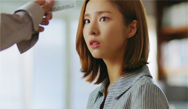 Cưới 47 ngày thì ly hôn, mẹ chồng mỉa mai ở thêm 2 hôm cho đủ 49, tôi để lại tờ giấy khiến cả nhà chồng chạy theo van xin-1