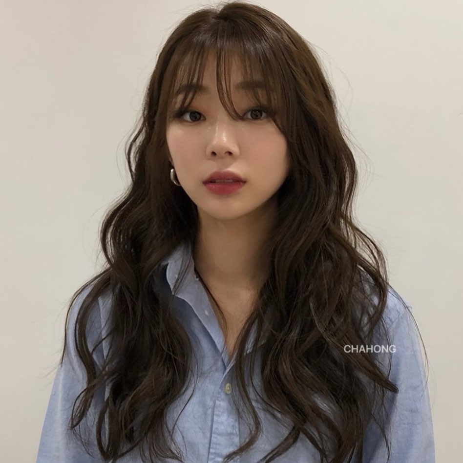 2 kiểu tóc uốn siêu đẹp mà không sợ già và còn chẳng mất nhiều thời gian chăm sóc-3