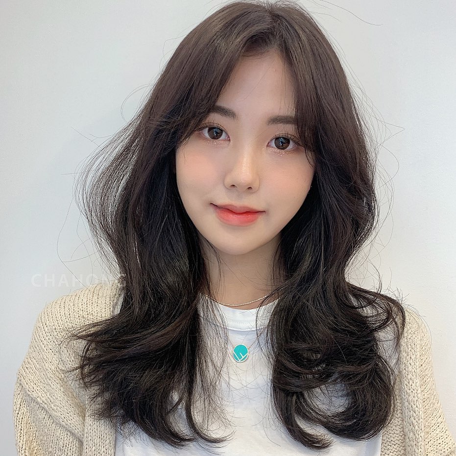 2 kiểu tóc uốn siêu đẹp mà không sợ già và còn chẳng mất nhiều thời gian chăm sóc-12