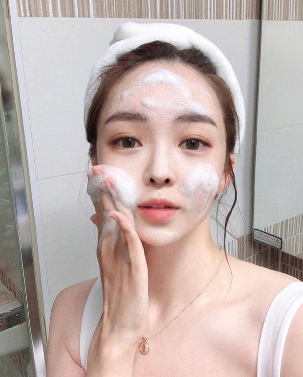 Cứ mua những loại sữa rửa mặt bác sĩ da liễu khuyên dùng, da bạn kiểu gì cũng sạch, xinh hết sức-1