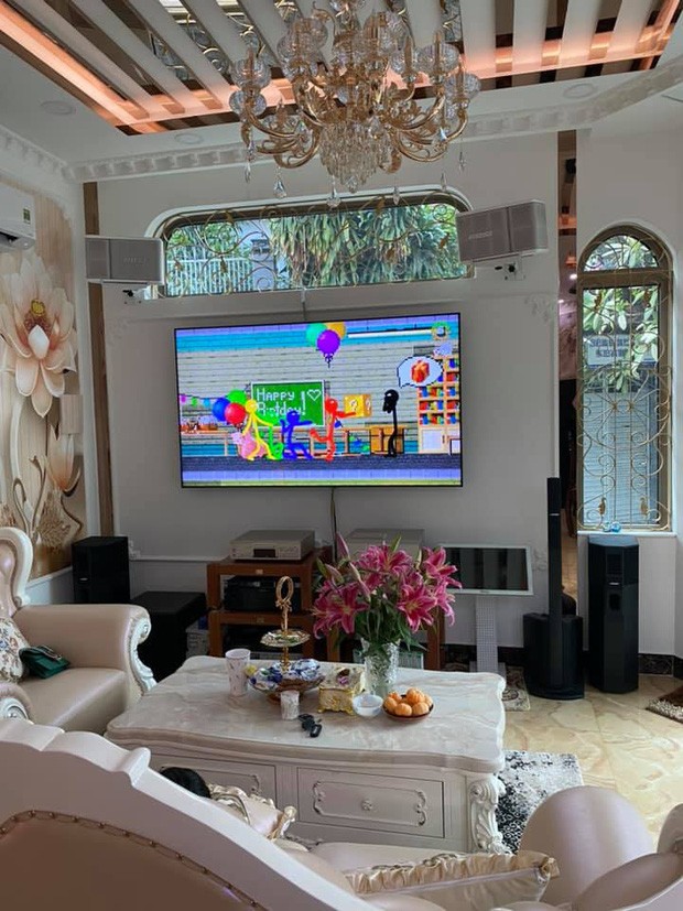 Khoe nhà 3 mặt tiền, chủ nhà lại nhận về loạt tranh cãi: Thiết kế quê mùa, rối mắt, nhìn như tra tấn!-4