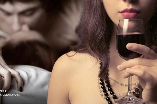 Hôn nhân trong bóng tối: Vết lạ trên cổ chồng trong ngày cưới và 2 món đồ bí mật dưới giường của vợ phanh phui tất cả