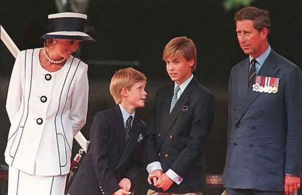 Giữa lúc căng thẳng lên cao trào, bức thư cũ của Công nương Diana được tiết lộ, kể về quan hệ của anh em William – Harry gây xúc động-5