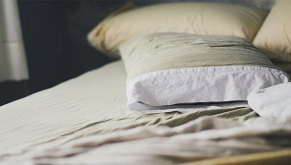 4 cách không được khuyến khích để làm sạch phòng ngủ bởi sẽ gây hại cho sức khỏe, nếu muốn tinh thần sảng khoái hãy tránh xa-3