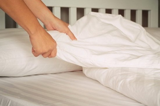 4 cách không được khuyến khích để làm sạch phòng ngủ bởi sẽ gây hại cho sức khỏe, nếu muốn tinh thần sảng khoái hãy tránh xa
