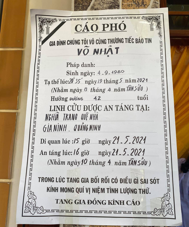 Đám tang NTK Nhật Dũng: Cha già bật khóc đứng vái lạy, nghẹn ngào nói con đi rồi còn ba ở lại-2