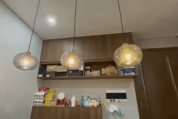 Bệnh nhân leo ra ngoài cửa sổ rồi rơi từ tầng 3 bệnh viện xuống đất tử vong-2