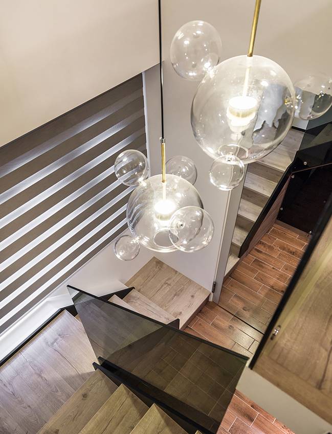 Căn nhà 100m2 của cặp vợ chồng mới cưới có thiết kế nhẹ nhàng không kém phần sang chảnh, tận dụng tối đa từng tấc đất, ấn tượng nhất là chi tiết thiết kế quầy bar giải trí ngay tại nhà-19