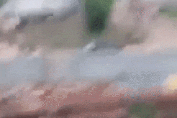 Bệnh nhân leo ra ngoài cửa sổ rồi rơi từ tầng 3 bệnh viện xuống đất tử vong