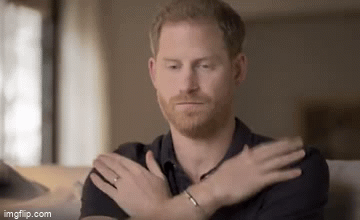 Ông nội mới mất chưa bao lâu, Hoàng tử Harry có hành động kỳ lạ trên sóng truyền hình, bôi nhọ danh tiếng Hoàng gia Anh-2