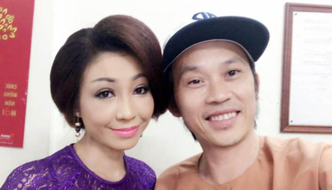 Người nhận là vợ Hoài Linh, đối mặt với bà Phương Hằng thân thiết thế nào với chồng?-9