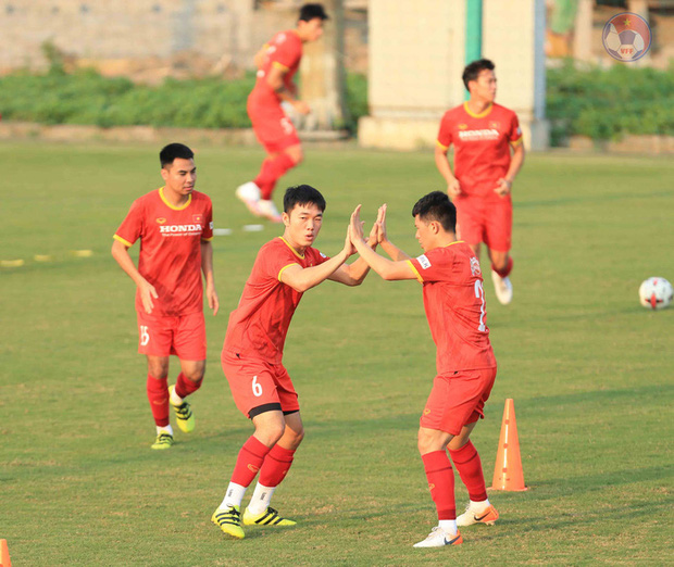 Xuân Trường hát Lạ lùng cực ngọt ngào, Đức Huy chơi game phá vỡ bầu không khí-1