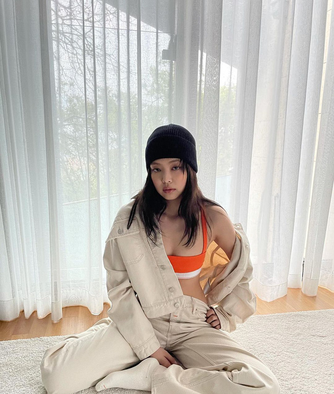 Bao người ao ước có body như Jennie: Eo thon, ngực siêu khủng nên mặc đồ sexy là đốt mắt dân tình-6